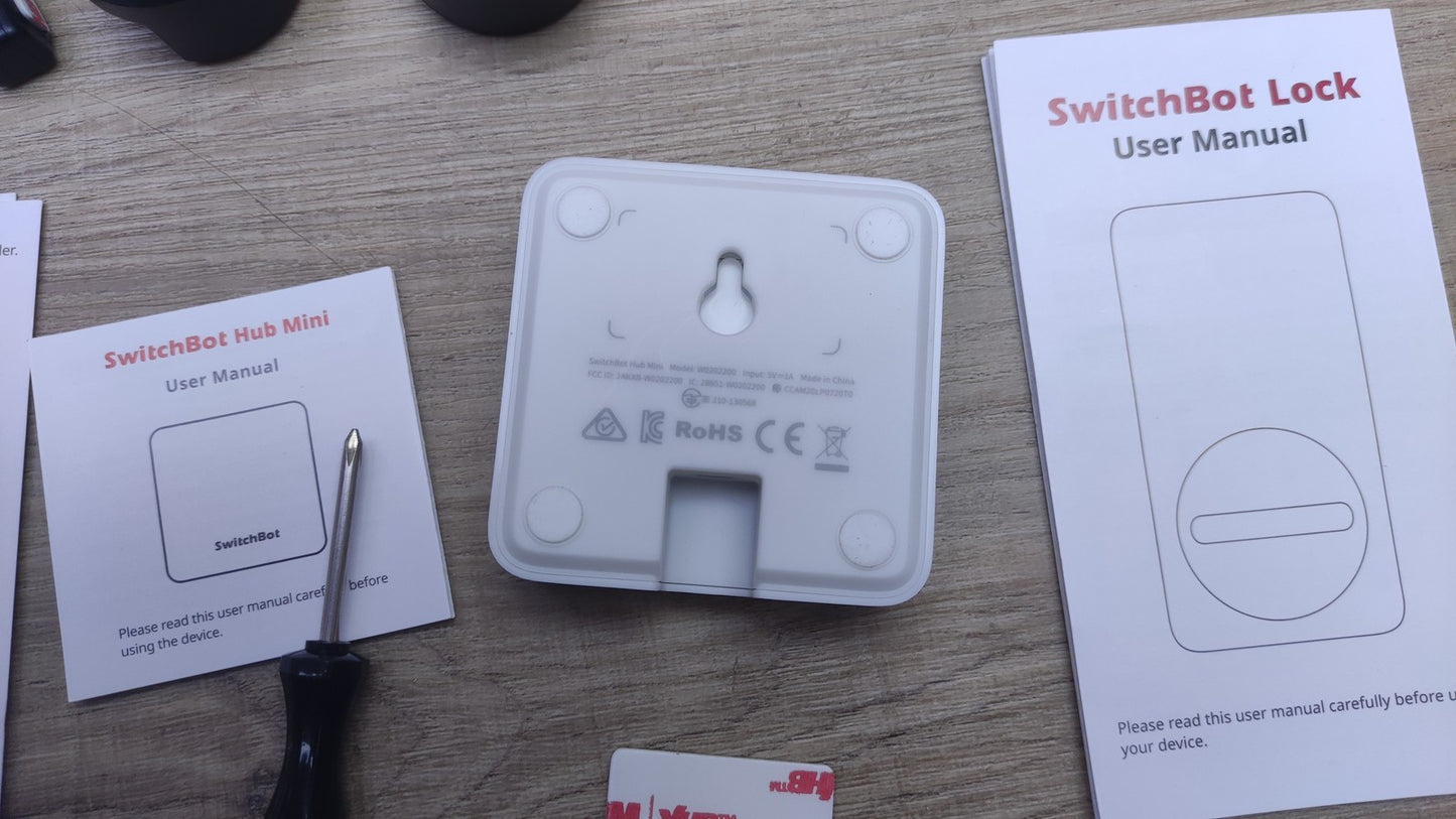 SwitchBot Wlan Smartes Türschloss mit Hub und Keypad, schwarz, I34717