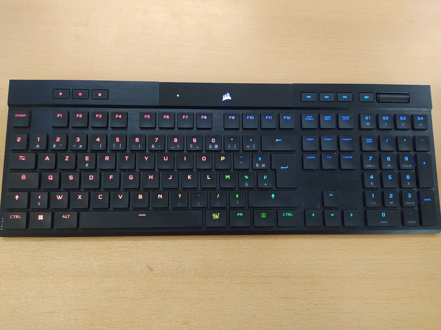 CORSAIR K100 AIR WIRELESS RGB Ultradünne Mechanische Gaming-Tastatur, FR, I36933