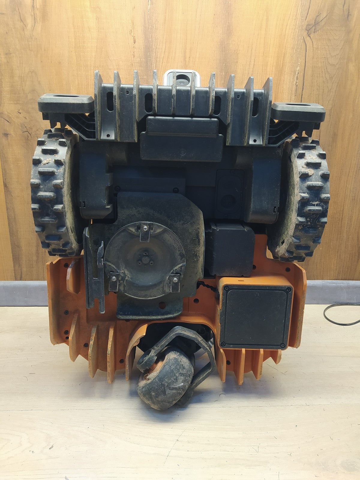 WORX Landroid Vision M600 Mähroboter ohne Begrenzungskabel WR206E I36759