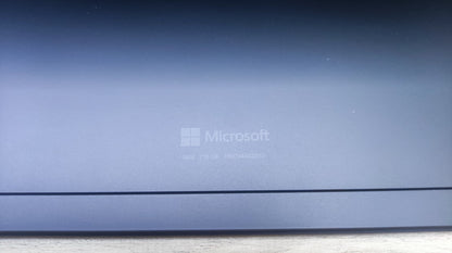 Microsoft Surface Pro 7 Tablet 12.3" 2736x1824 Intel i5 8GB 256GB GLASBRUCH