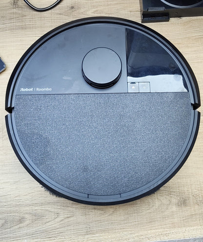 iRobot Roomba Plus Combo Robot Saugroboter mit Wischfunktion RCF-Y1, I39811