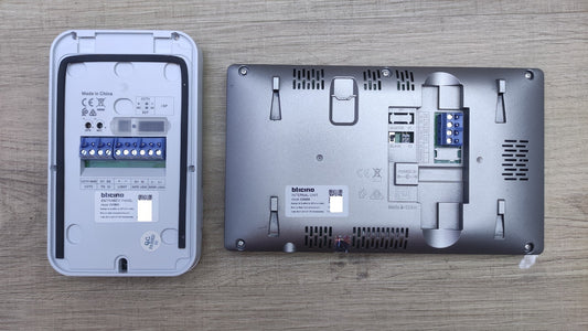 Bticino Easykit Plus Video-Türsprechanlage 318913, für 1-Familienhaus, I35388
