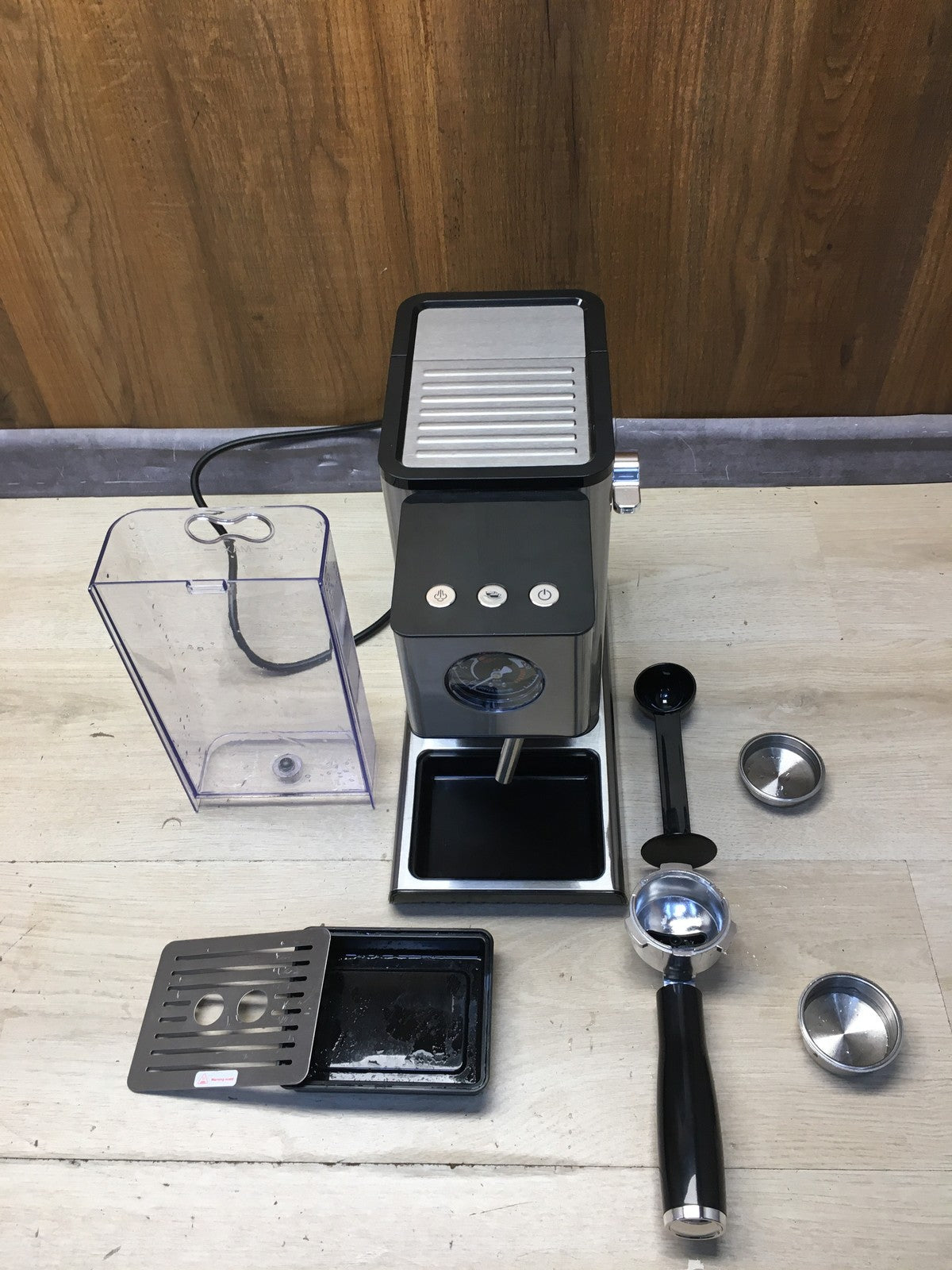 Catler ES300 Espressomaschine, Cappuccino und Latte, I36064