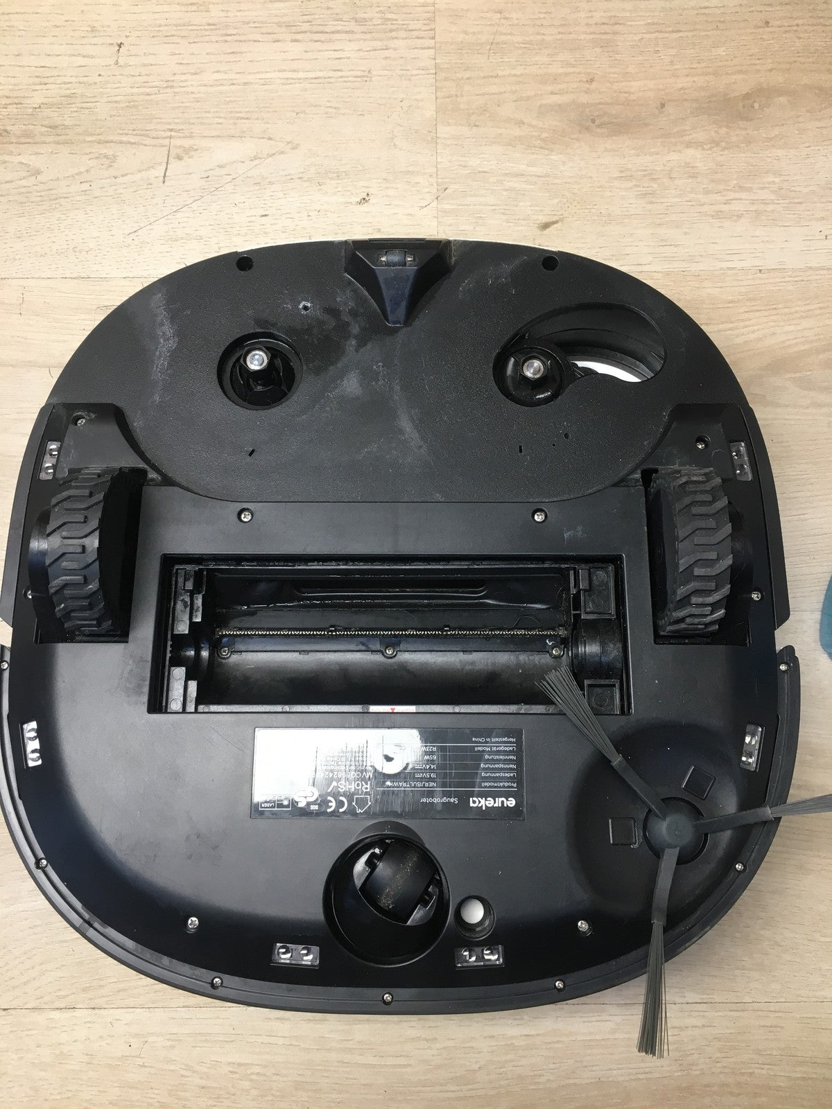 Eureka J15 Pro Ultra Saug- & Wischroboter, I36005