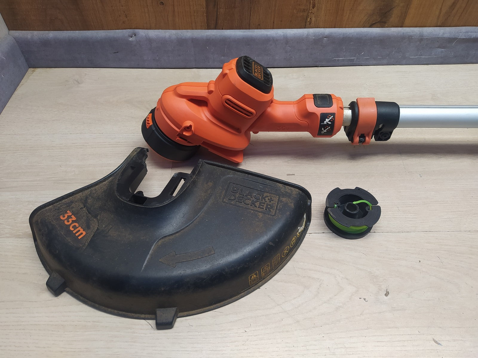 Black+Decker Akku-Rasentrimmer BCSTA536 solo, 36V, Schnittbreite 33 cm, I36686