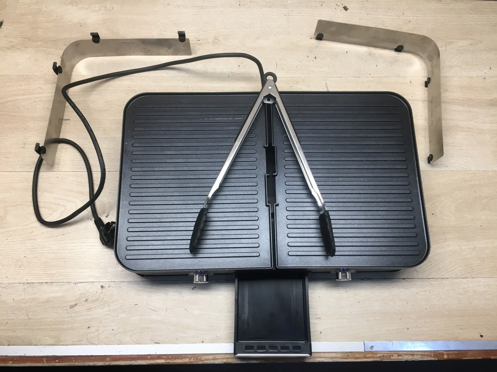 LEBENLANG LBL8586 Tischgrill 2400W Elektrogrill inkl. Grillzange, I35756