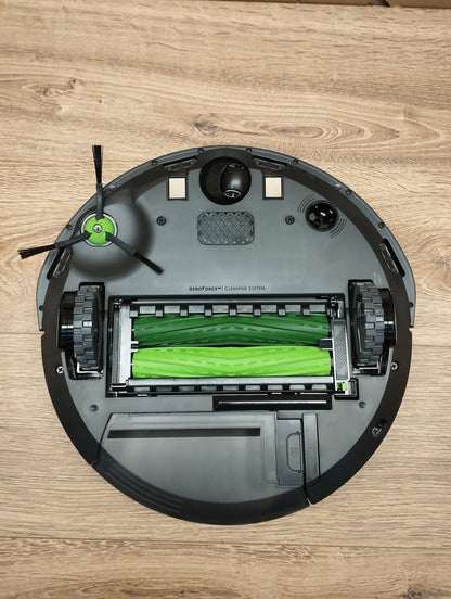 iRobot Roomba Combo i5 Saug-/Wischroboter RVD-Y1, I39750