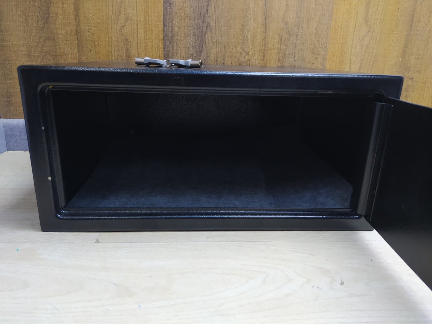 Yale Elektronischer Tresor YLG/200/DB2, Schwarz, I35112