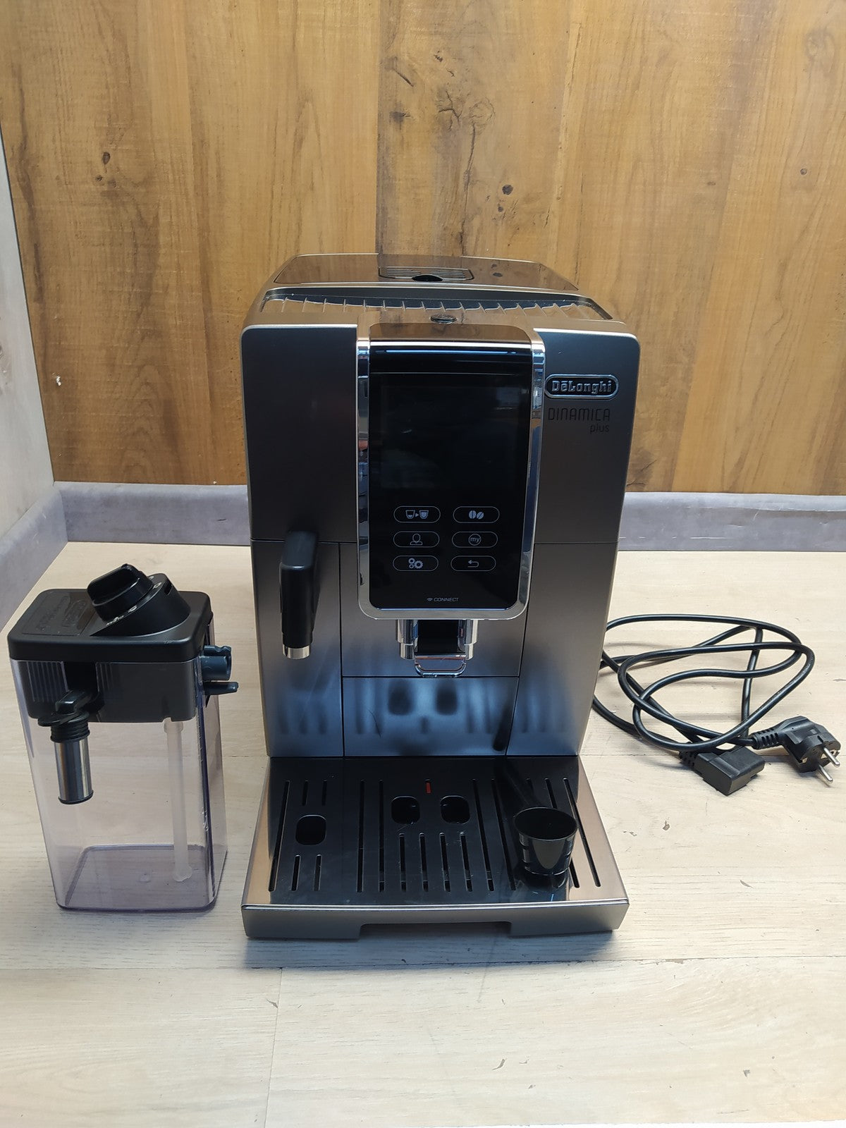DeLonghi Dinamica Plus ECAM370.95.T Kaffeevollautomat I37692