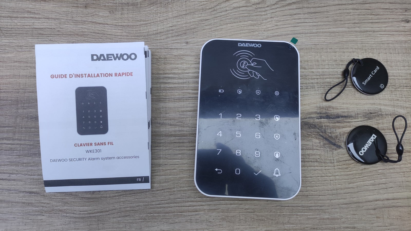 Daewoo Drahtlose Tastatur WKE301 mit 2x RFID-Schlüssel, I35499
