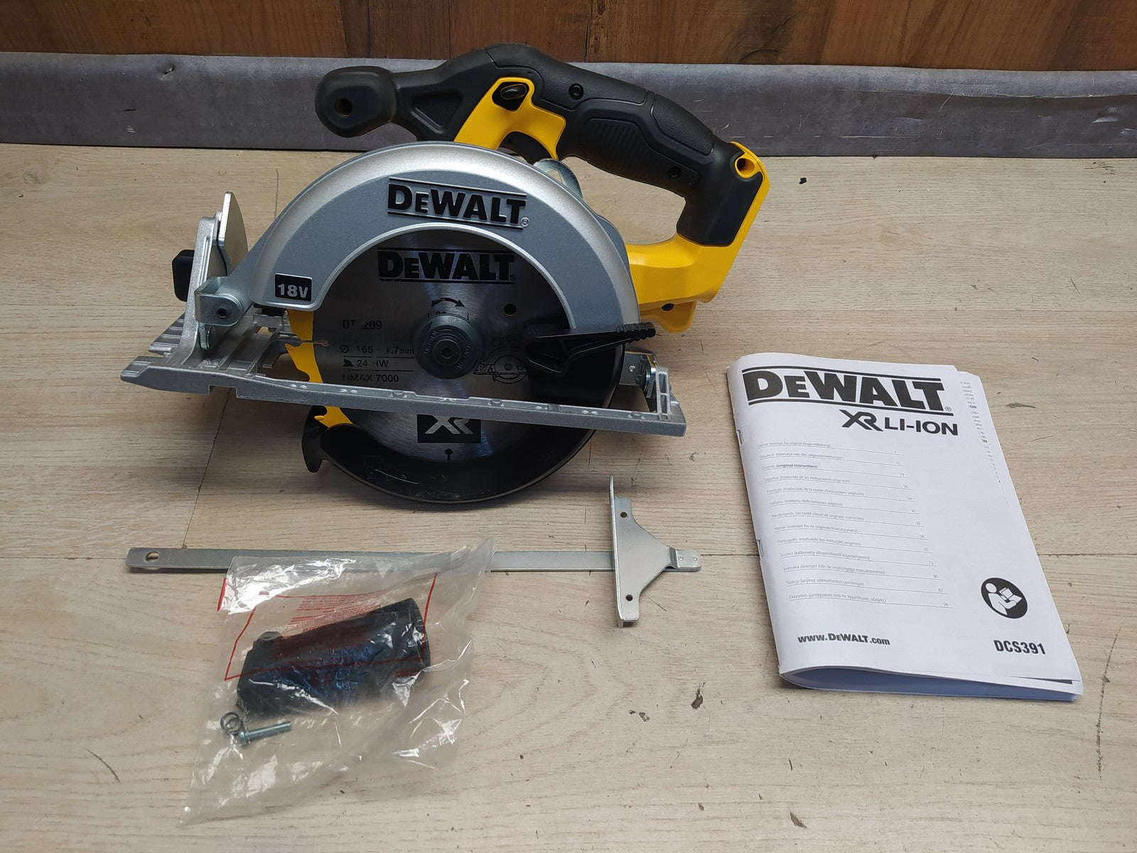 Dewalt DCS391 Akku-Handkreissäge Solo, 165 mm, 18V, I38641