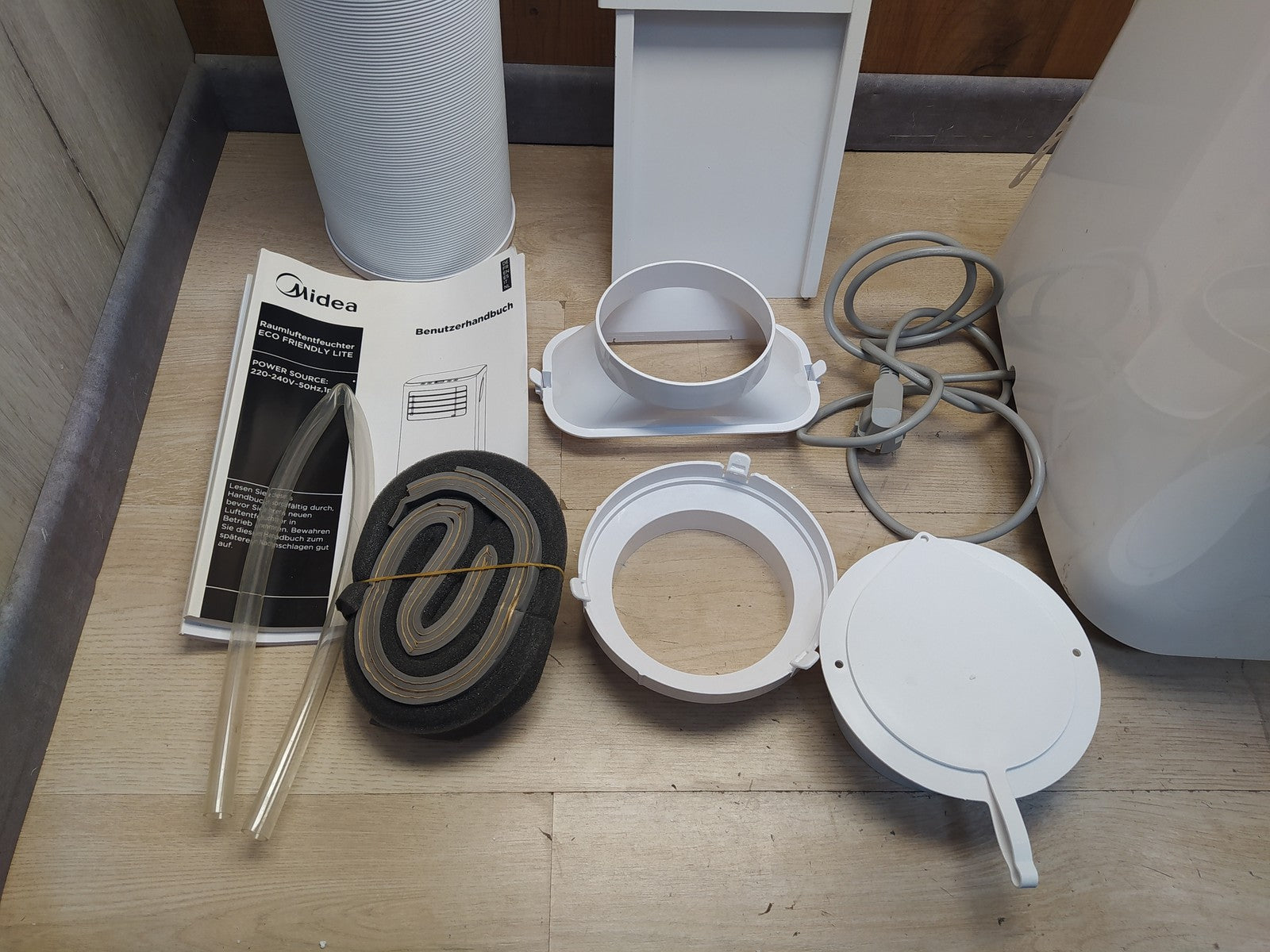MIDEA Eco Friendly Lite Klimagerät EEK:A+, I37746