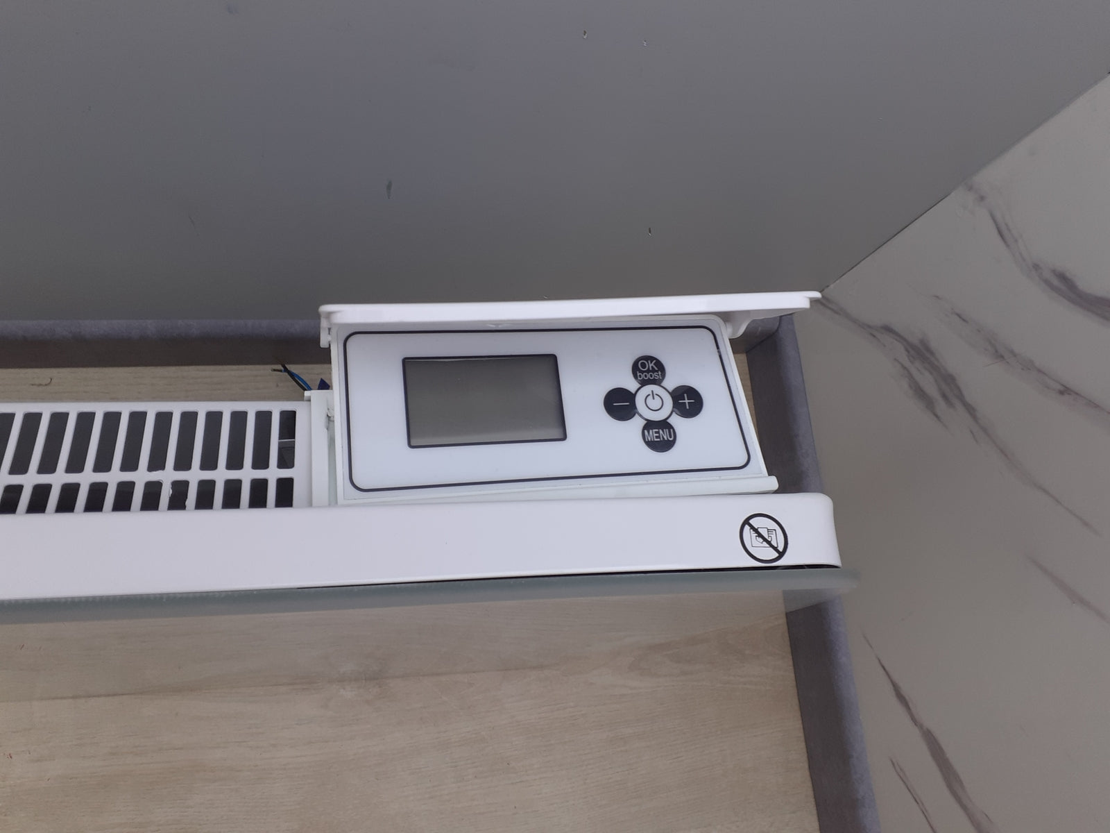 Carrera Heizkörper Keramik Glas LCD 2000 W weiß, I18294