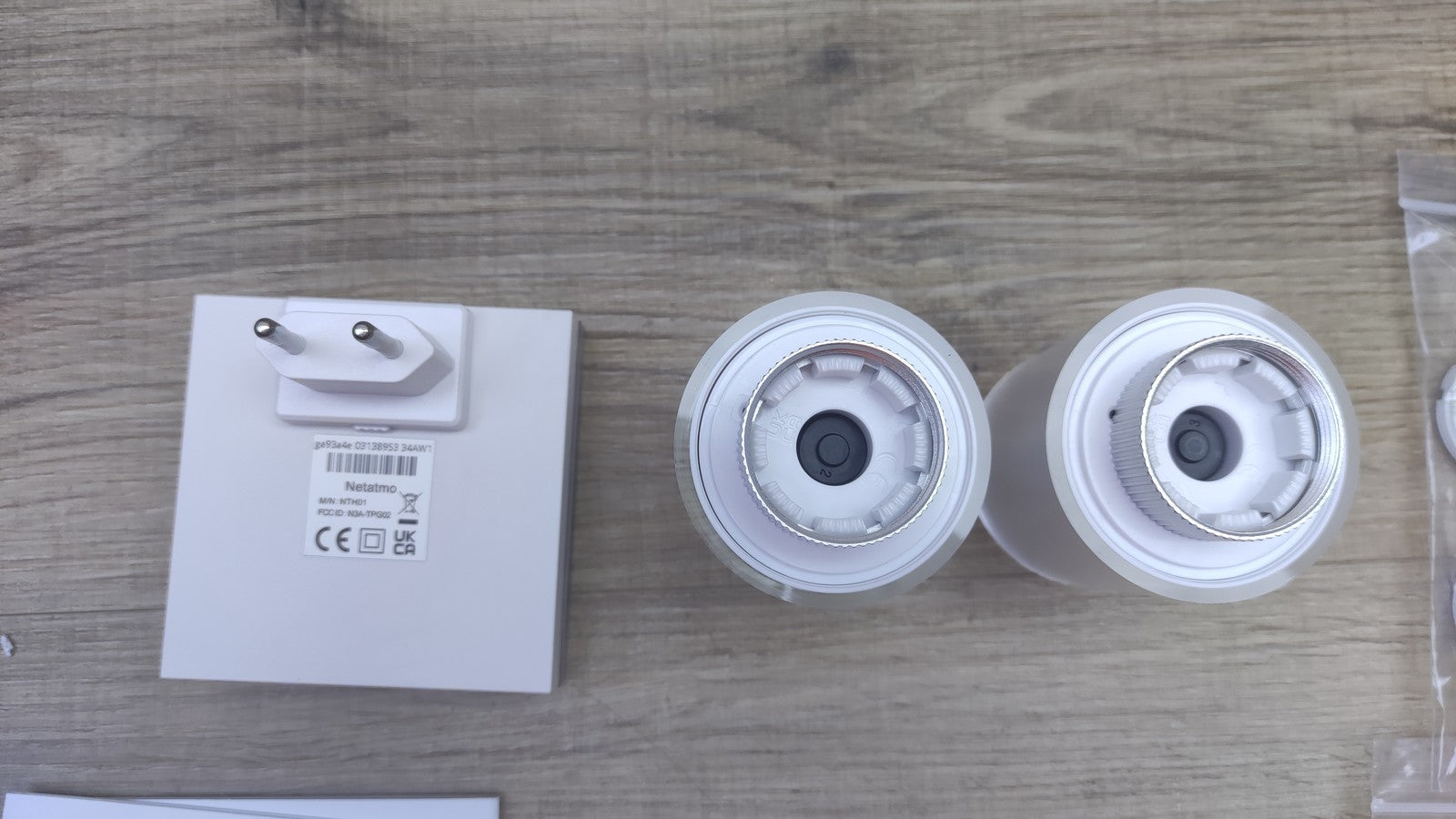 Netatmo NVP-AMZ Smart WiFi Starter Pack, Heizung Starter Kit, I38964