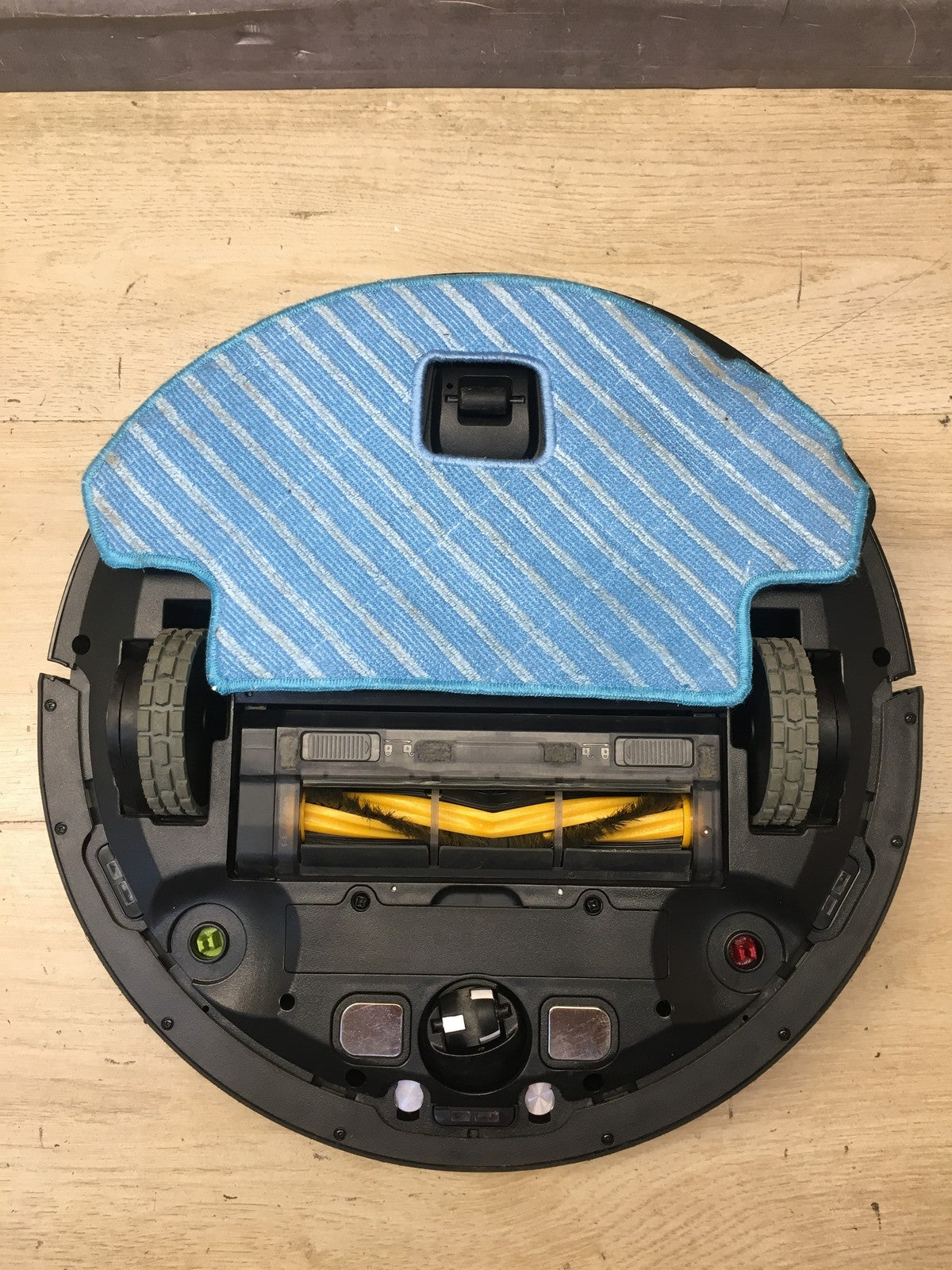 ECOVACS DEEBOT OZMO 930 Saugroboter mit Wischfunktion DG3G, I39134