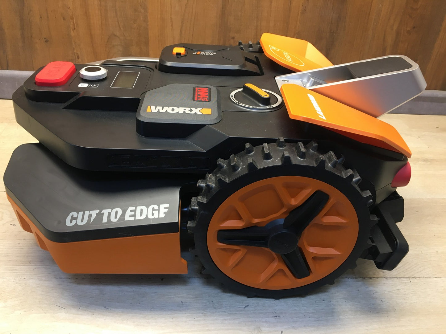 WORX Landroid Vision M600 Mähroboter ohne Begrenzungskabel WR206E.1 I38452