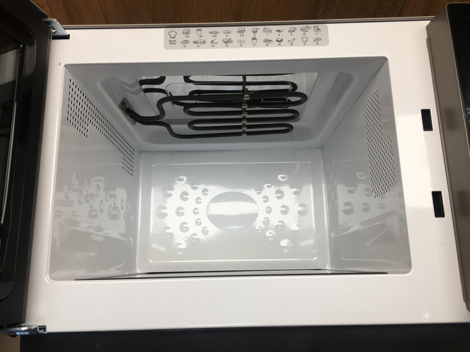 Bauknecht MW 427 SL Mikrowelle mit Grill, 800 W, 25 L, I38993