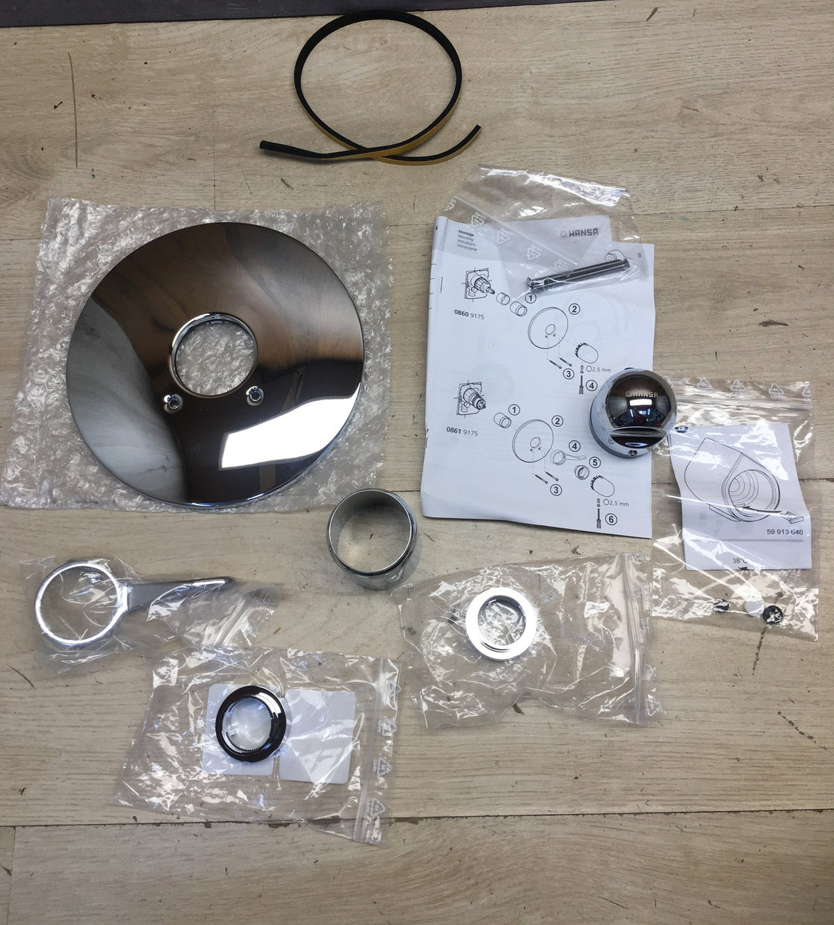 Hansa 08619175 Einhebelmischer Fertigmontageset für Brausebatterie chrom, I40371