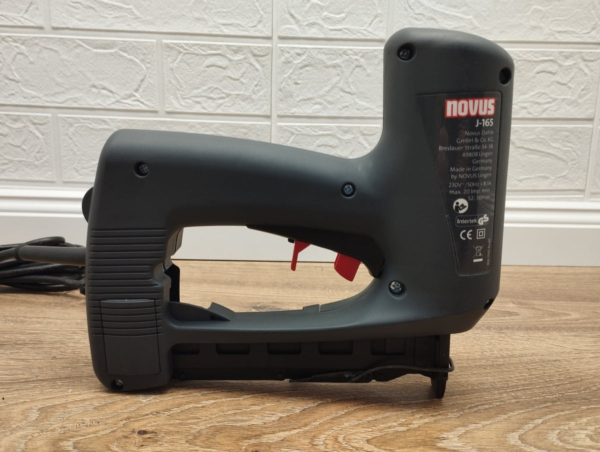 Novus Elektrotacker J-165, rückschlagarmer Universal-Tacker