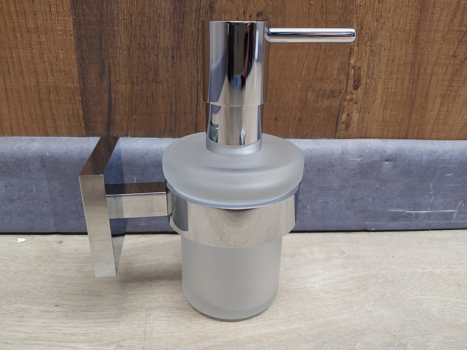 GROHE Start Cube klebbarer Seifenspender für das Bad 41098000, 160 ml, I38725