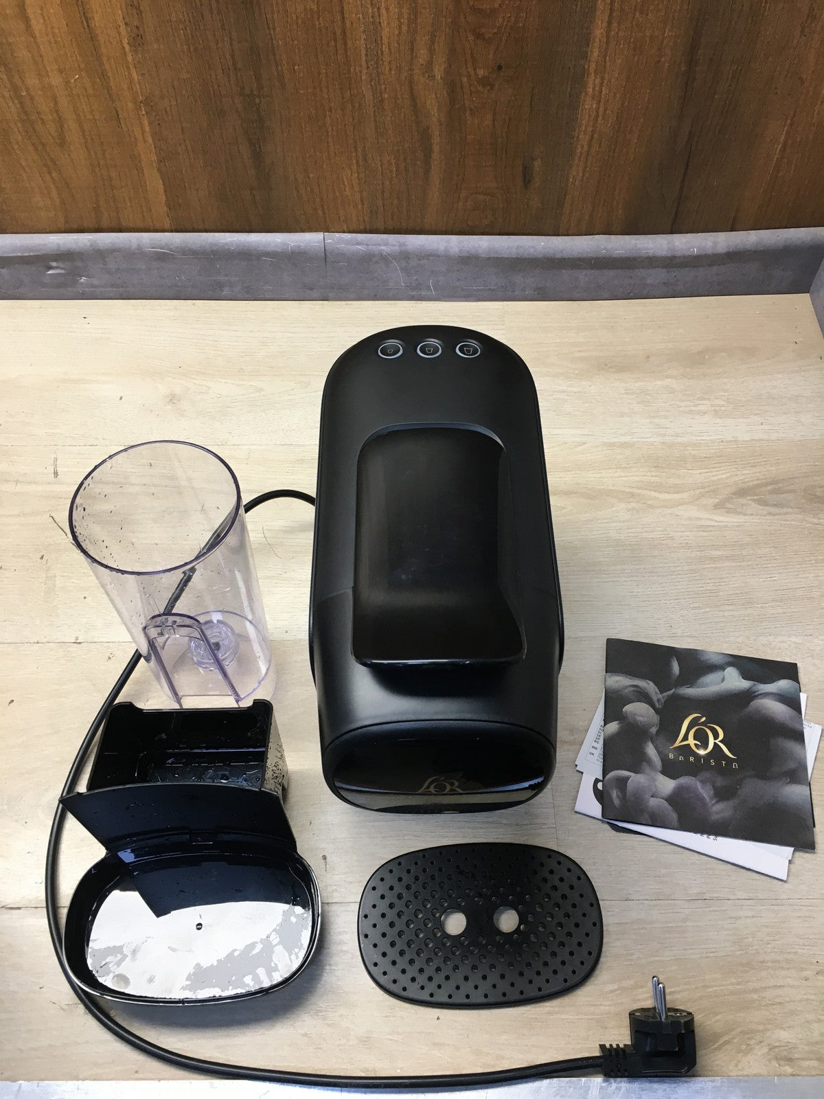 Philips L'OR Barista Kapsel-Kaffeemaschine LM9012/60, I36409