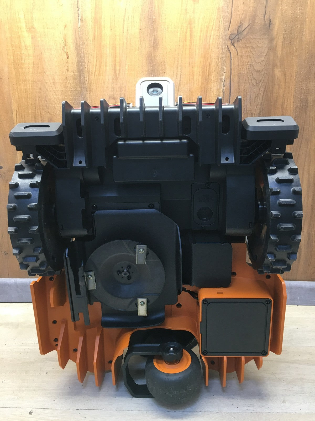 WORX Landroid Vision M550 Mähroboter ohne Begrenzungskabel WR205E, I38303