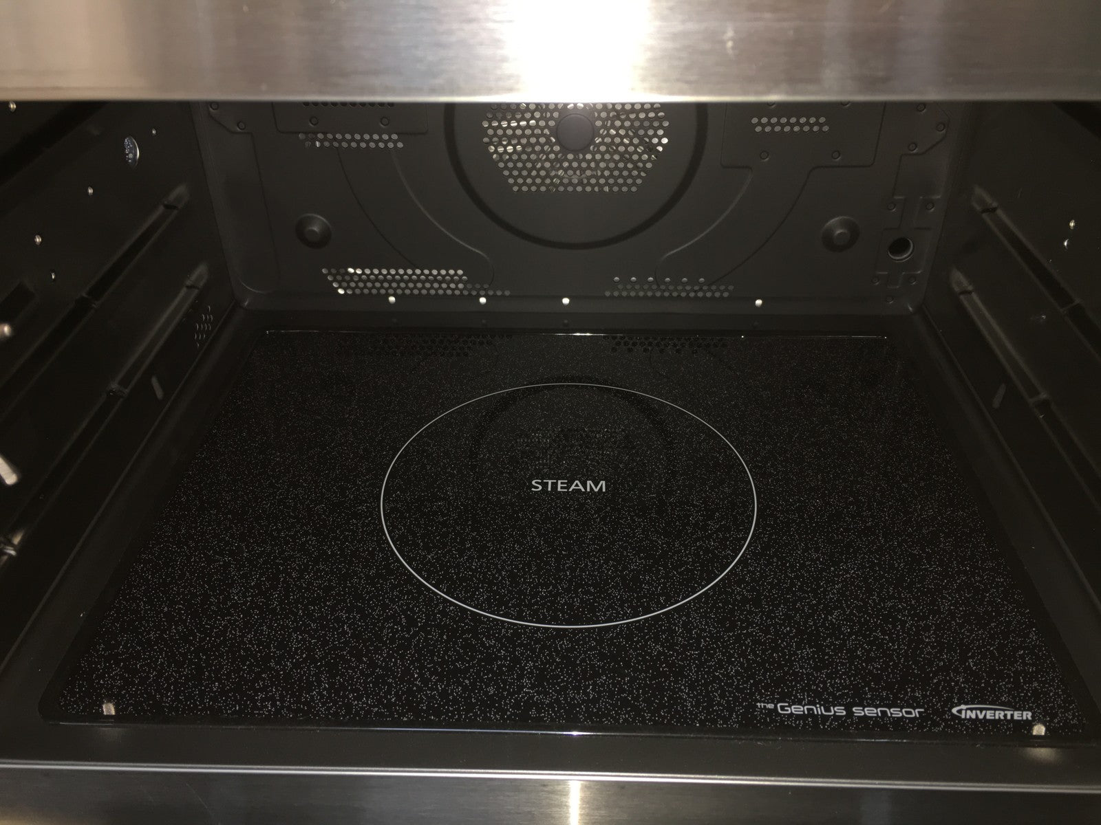 Panasonic NN-CS89LB 4-in-1 Kombi-Mikrowelle, Dampfofen & Grill, 31 L, I37616