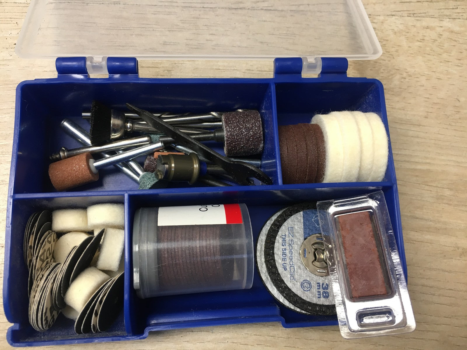 Dremel 4250 Multifunktionswerkzeug Set, 175W, I38396