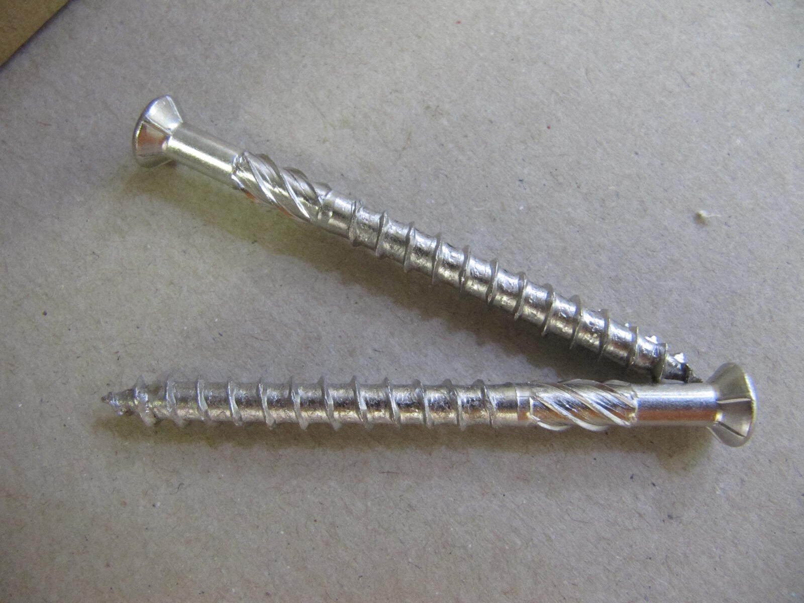 300 Stück Edelstahl TORX Linsen-Senkkopf V2A 5-mm stark 60-mm V01160
