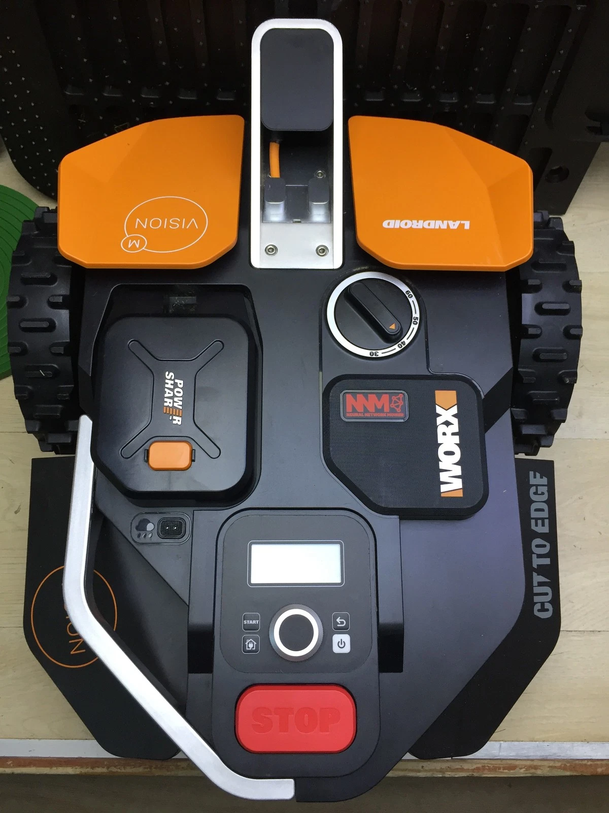 WORX Landroid Vision M550 Mähroboter ohne Begrenzungskabel WR205E I33603