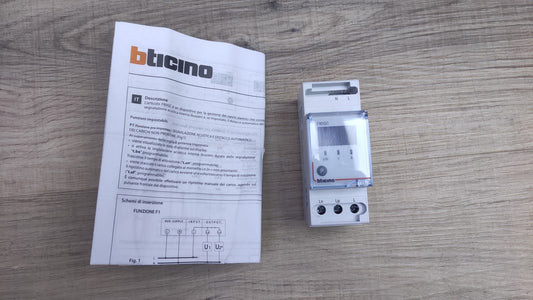 Bticino F80GC Serie BTDIN Steuerungsmodoul für vorrangige Lasten, I34947
