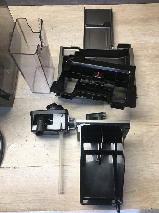 DeLonghi Dinamica Plus Kaffeevollautomat ECAM370.95.T, I38999