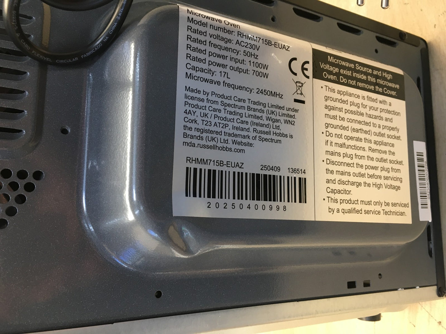 Russell Hobbs RHMM715B Mikrowelle, 17 L, 700W, Schwarz, I39398