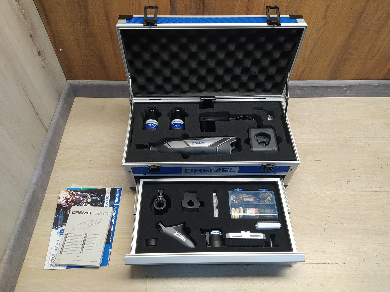 Dremel 8240 Rotationswerkzeug Set, I37407