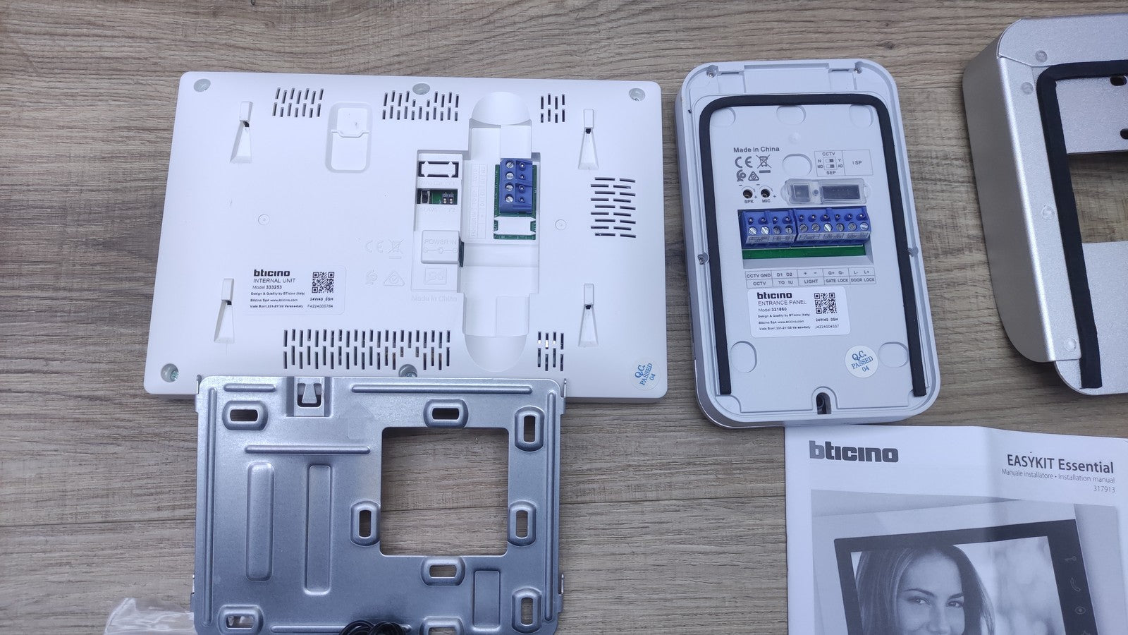 Bticino Video-Türsprechanlage 317913 EasyKit Essential verkabelt, I35472