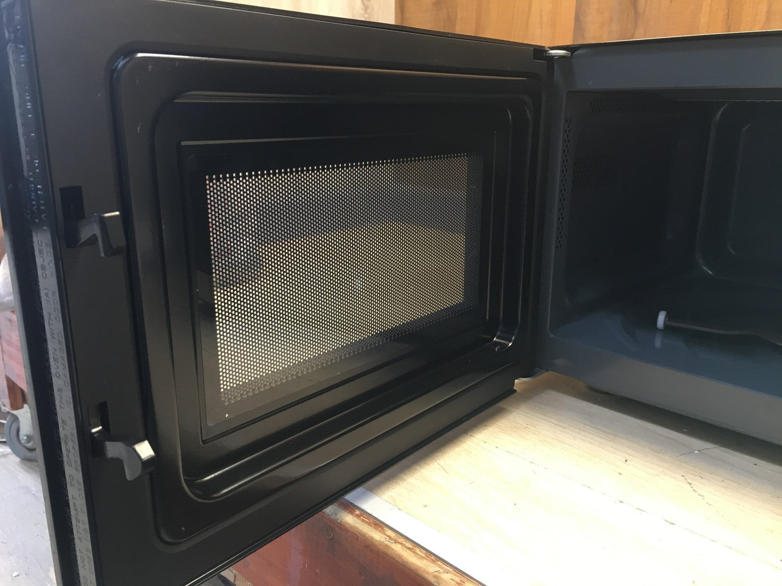 Bosch FEL023MS2 Mikrowelle, 20L, 800 W, Drehteller 27 cm, Quarzgrill, I37811
