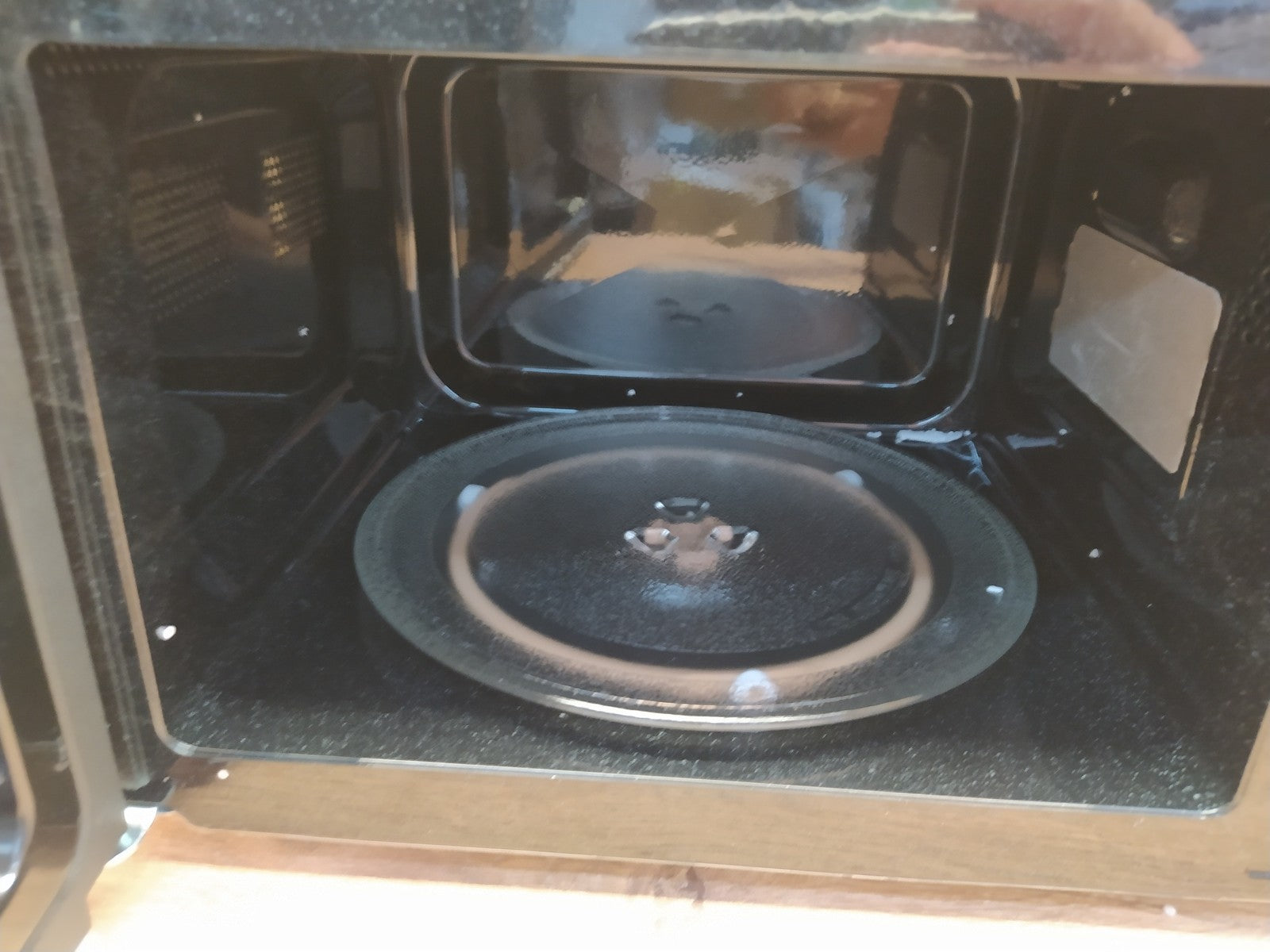 Cecotec ProClean 5020 Mirror Mikrowelle 01532, 20L, 700W, I39318