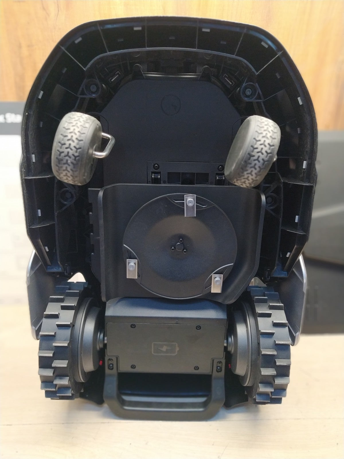 DREAME A2 1200 Mähroboter (MXXA8203) kabellos, für Flächen bis zu 1200m², I37873