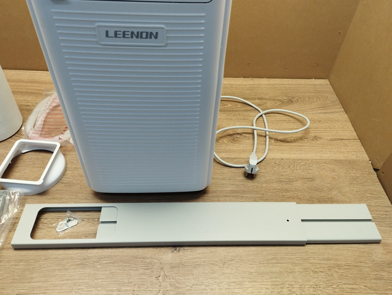 LEENON 4 in 1 mobile Klimaanlage PAC001 EEK: A 9.000 BTU I39623