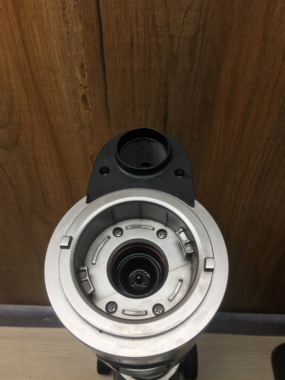 Eureka NEW430BL Kabelloser Nass-/Trockensauger, 230W, I36018