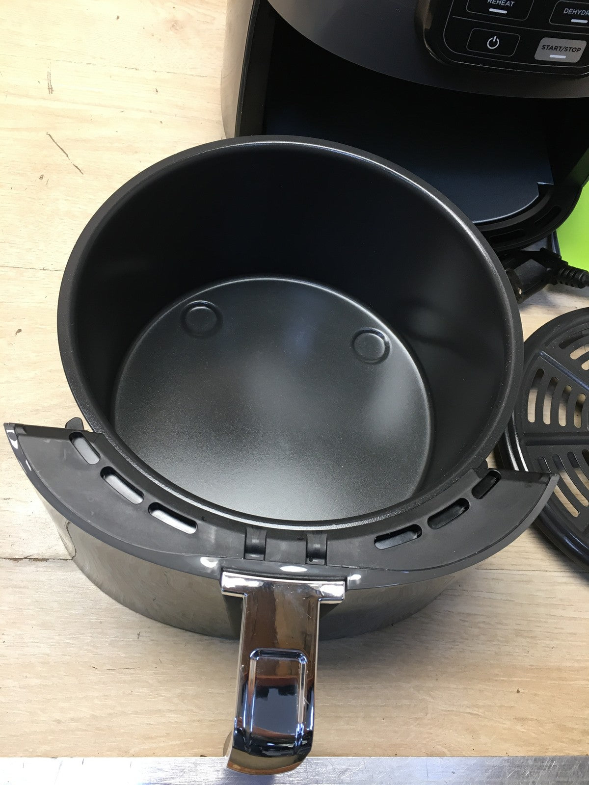 Ninja Max 6 -in-1 Heißluftfritteuse AF100EU, I36223