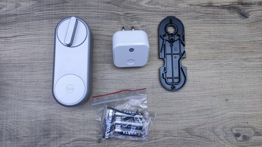 Bosch Smart Home, Yale Linus Smart Lock Türschloss mit Wi-Fi Bridge, I36269
