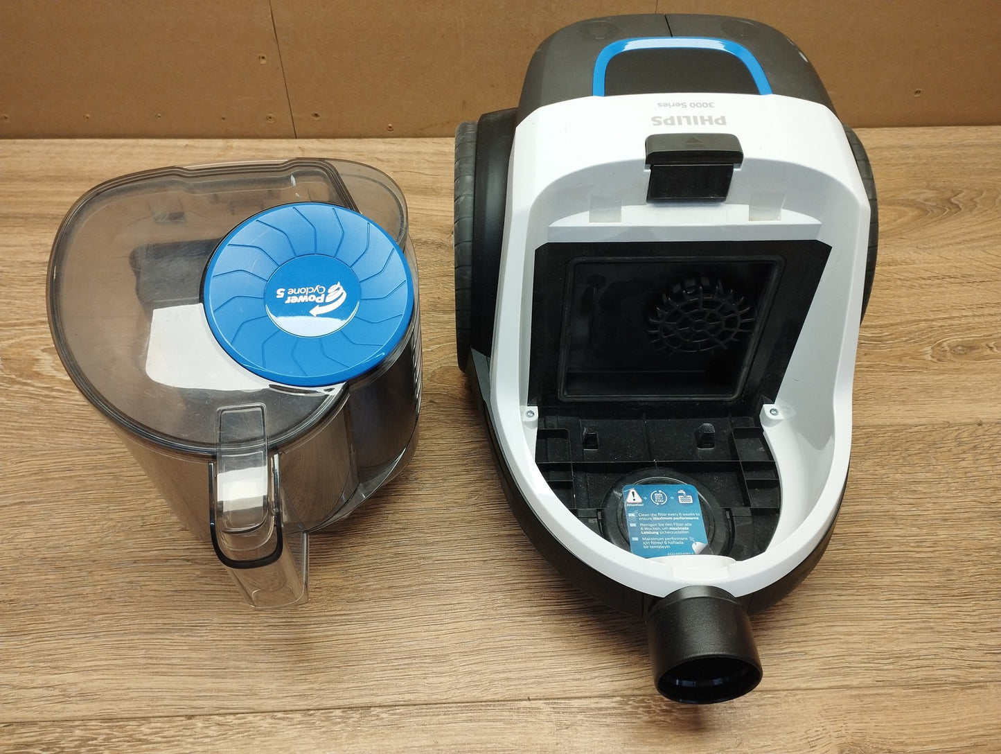PHILIPS PowerPro Compact Staubsauger (FC9332/09), Beutellos, 750W, I39690