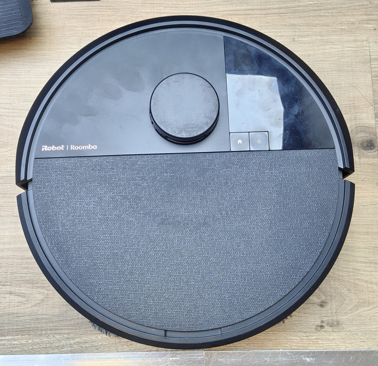 iRobot Roomba Plus 505 Combo Saugroboter mit Wischfunktion, schwarz, I39864