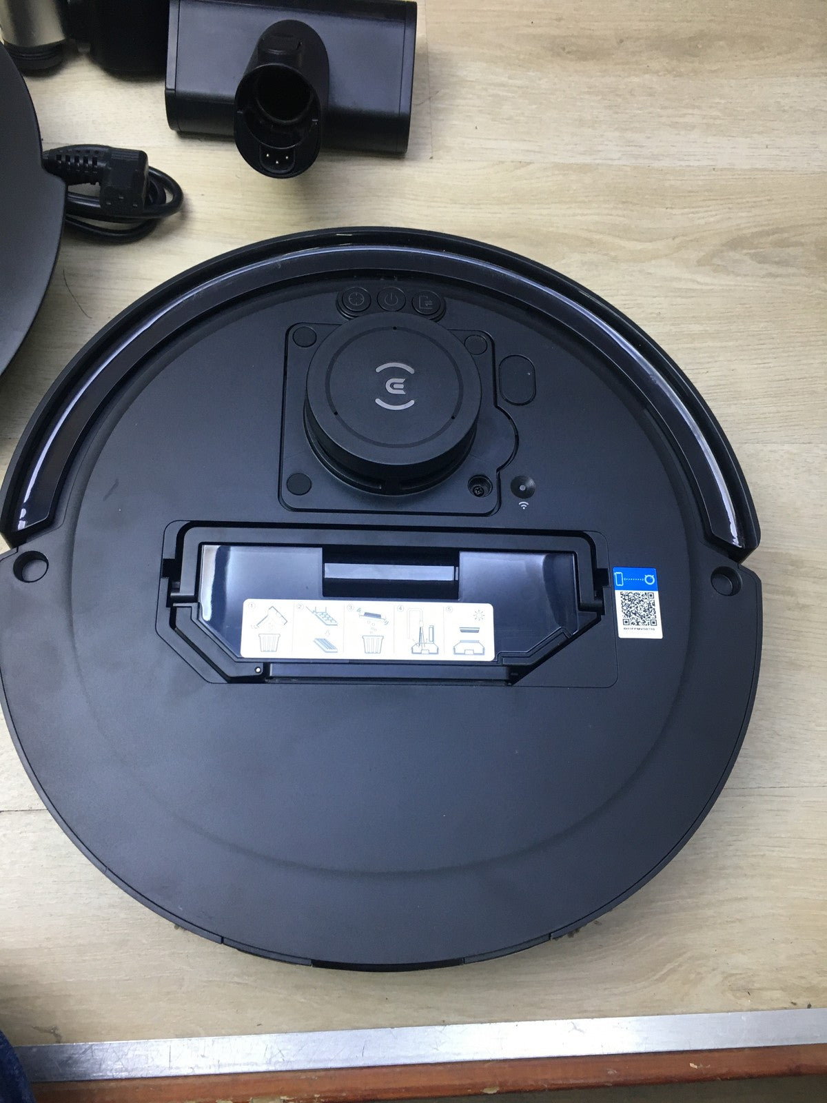 ECOVACS DEEBOT T30S COMBO COMPLETE Saugroboter mit Wischfunktion I35226