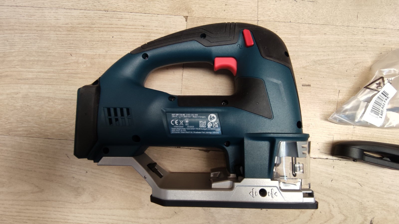 Bosch Professional Akku-Stichsäge GST 18V-155 BC Solo, I38439