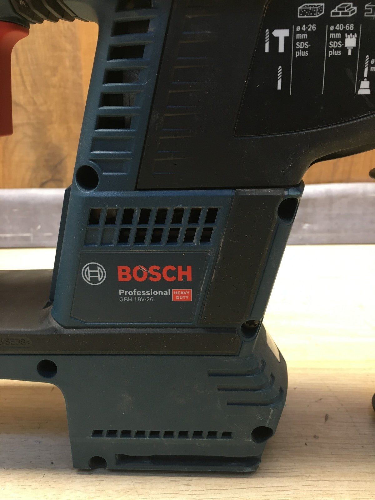 Bosch Professional 18V System Akku-Bohrhammer GBH 18V-26 solo I37151