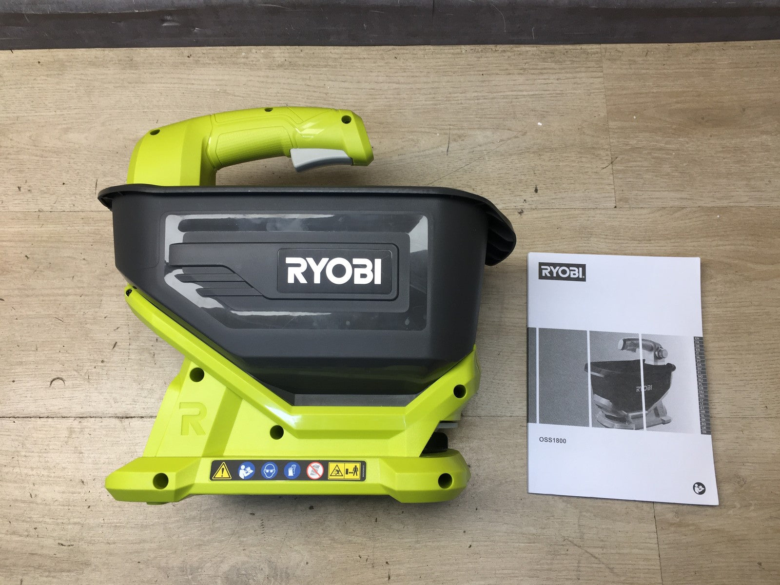 RYOBI 18 V ONE+ Akku-Universalstreuer OSS1800 solo, 4 L Tank, I38669