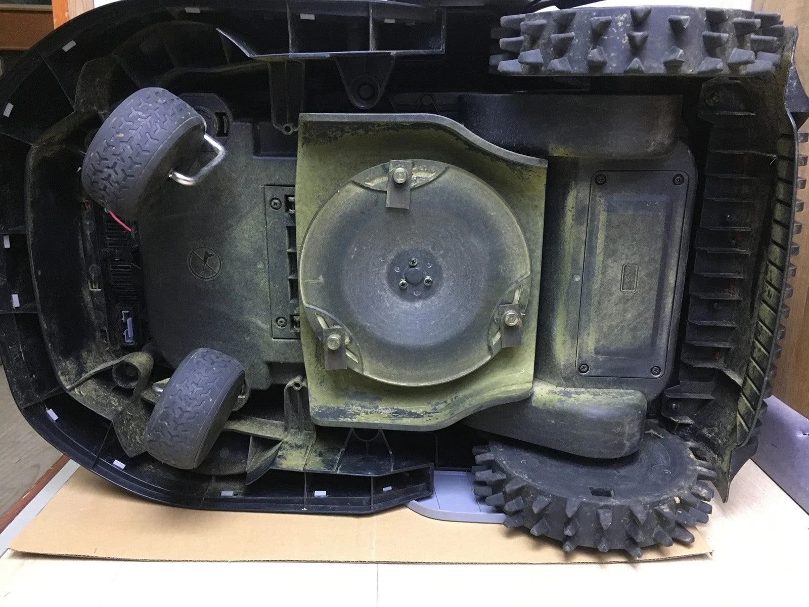DREAME Intelligenter Mähroboter A1 Pro bis 2000m² 3D Sensor (MLLA7210) I33990