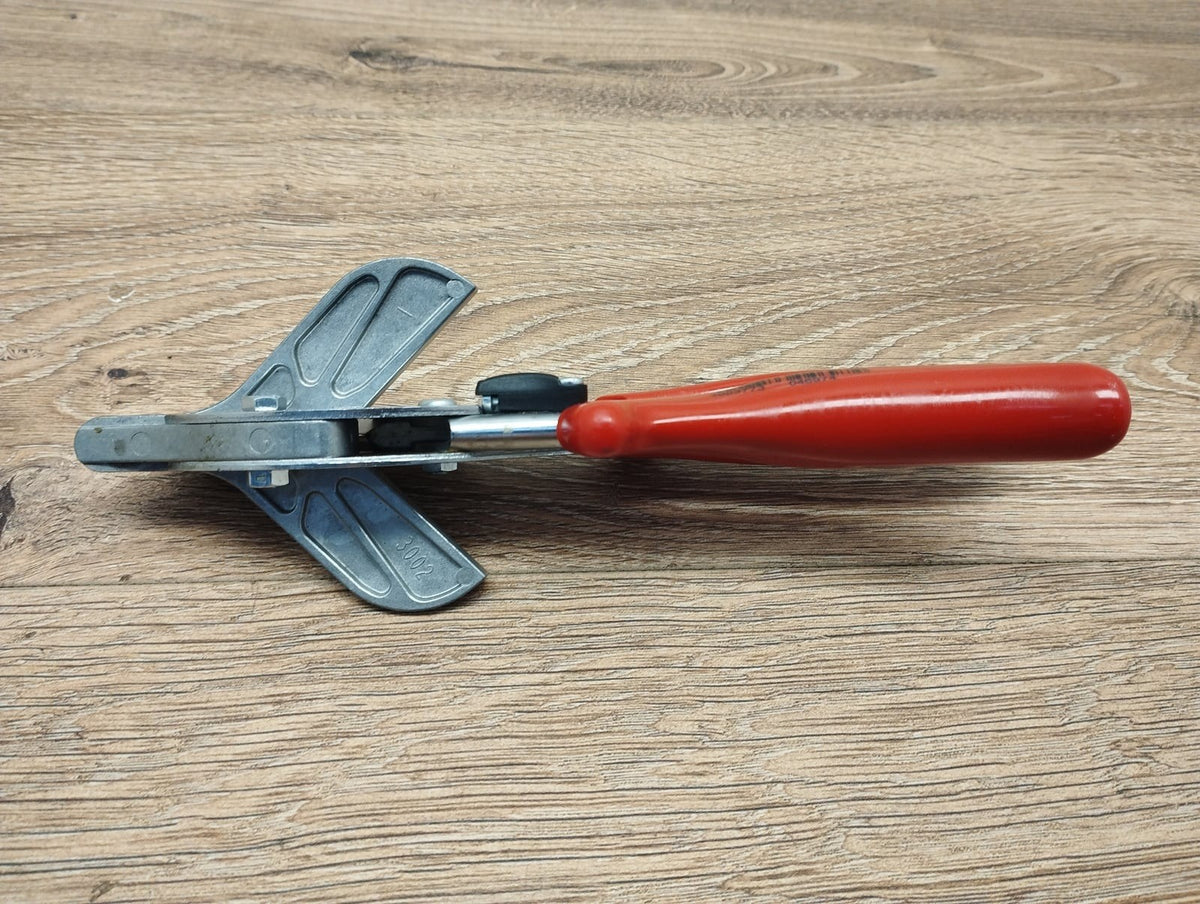KNIPEX 215mm 8 1/2 Gehrungsschere für Kunststoff 94 35 215